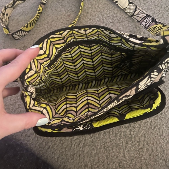 VB Crossbody purse - Picture 3 of 4